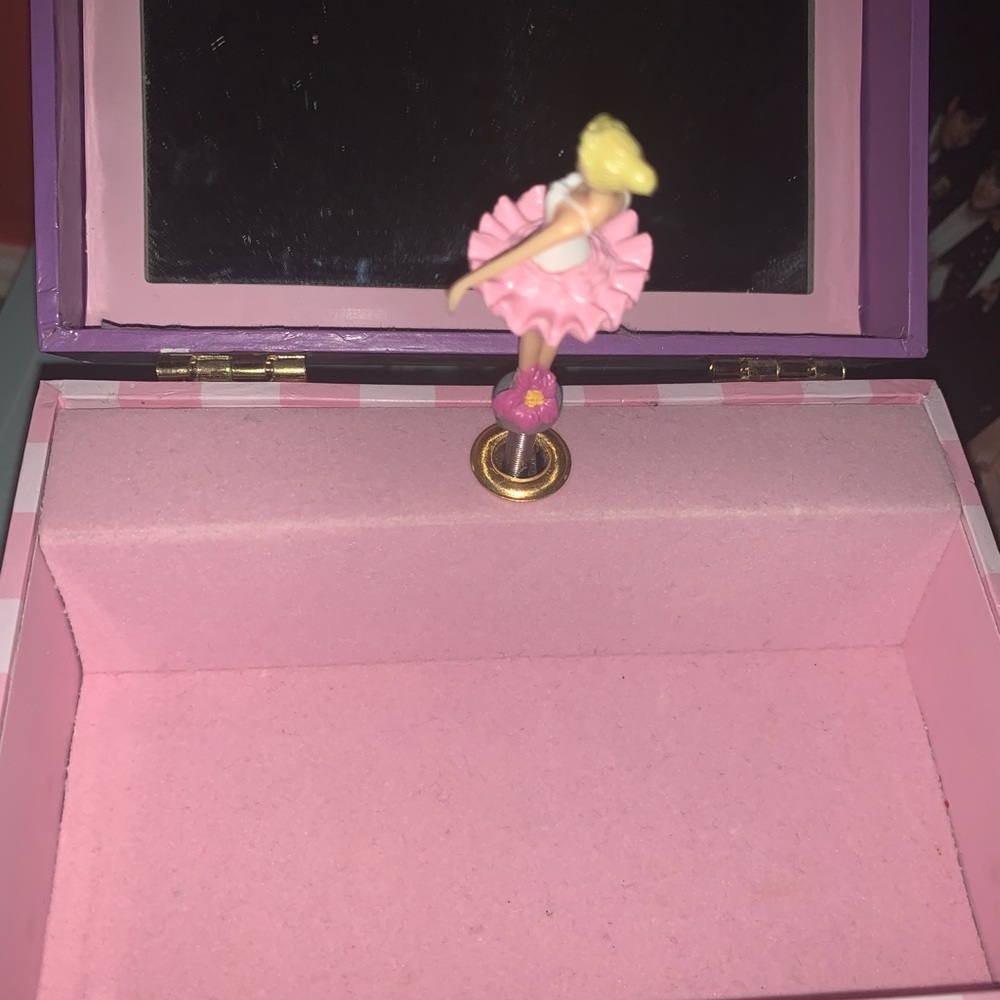 Music Box - Picture 9 of 10